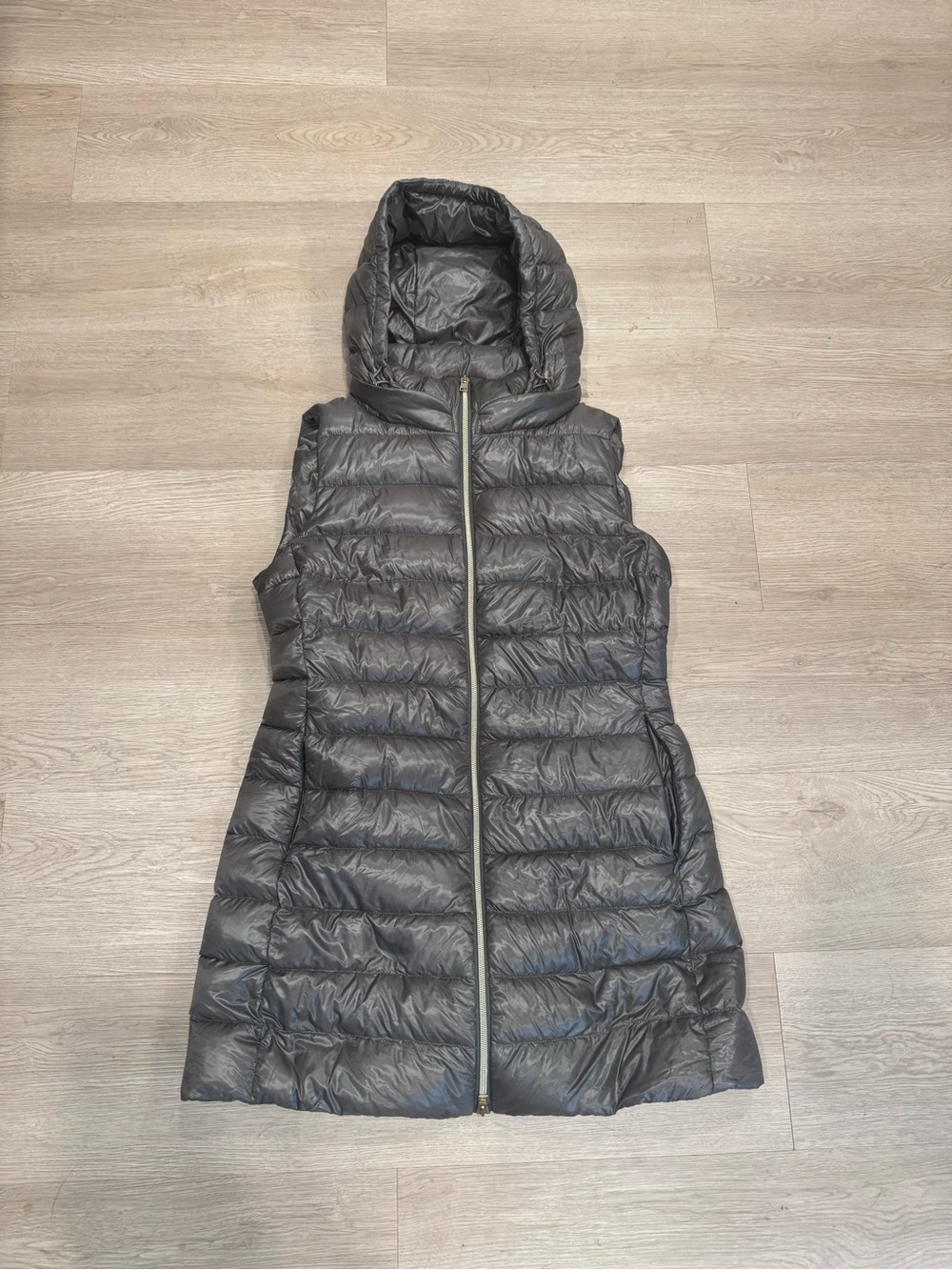 Herno Down Filled Long Vest Iconico Serena Insulated Sleeveless SZ 44 Hood gray